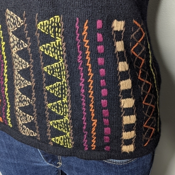 ✨3/$15 Vintage Madison Studio black embroidered wool sweater SP - Picture 2 of 7